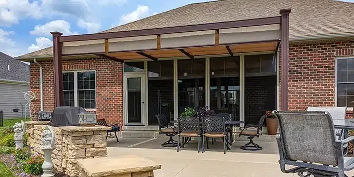 Craftsman aluminum patio cover with canopies